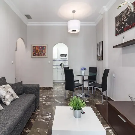 Great Parking Apartment Granada